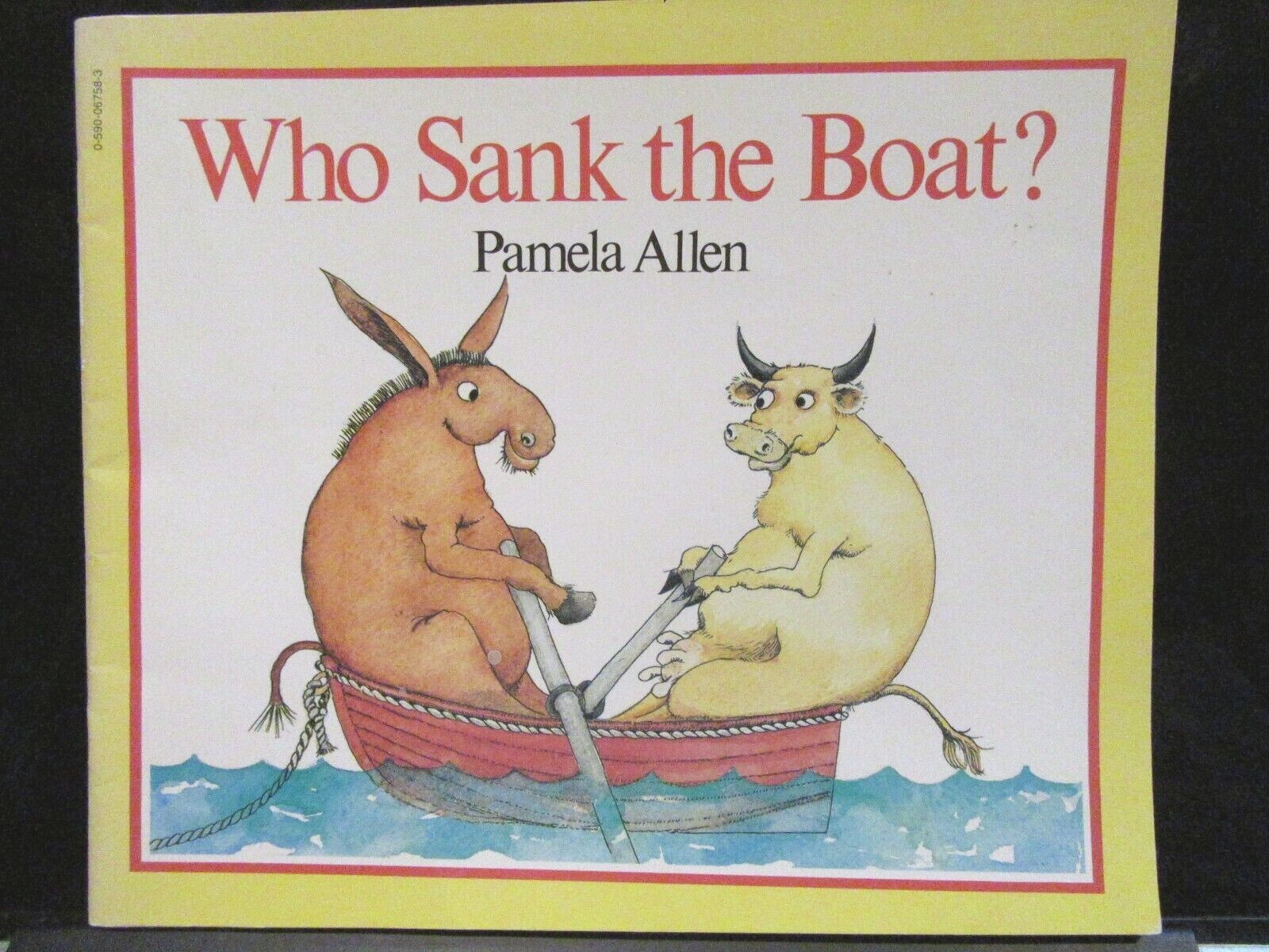 Who Sank the Boat? by Pamela Allen Paperback
