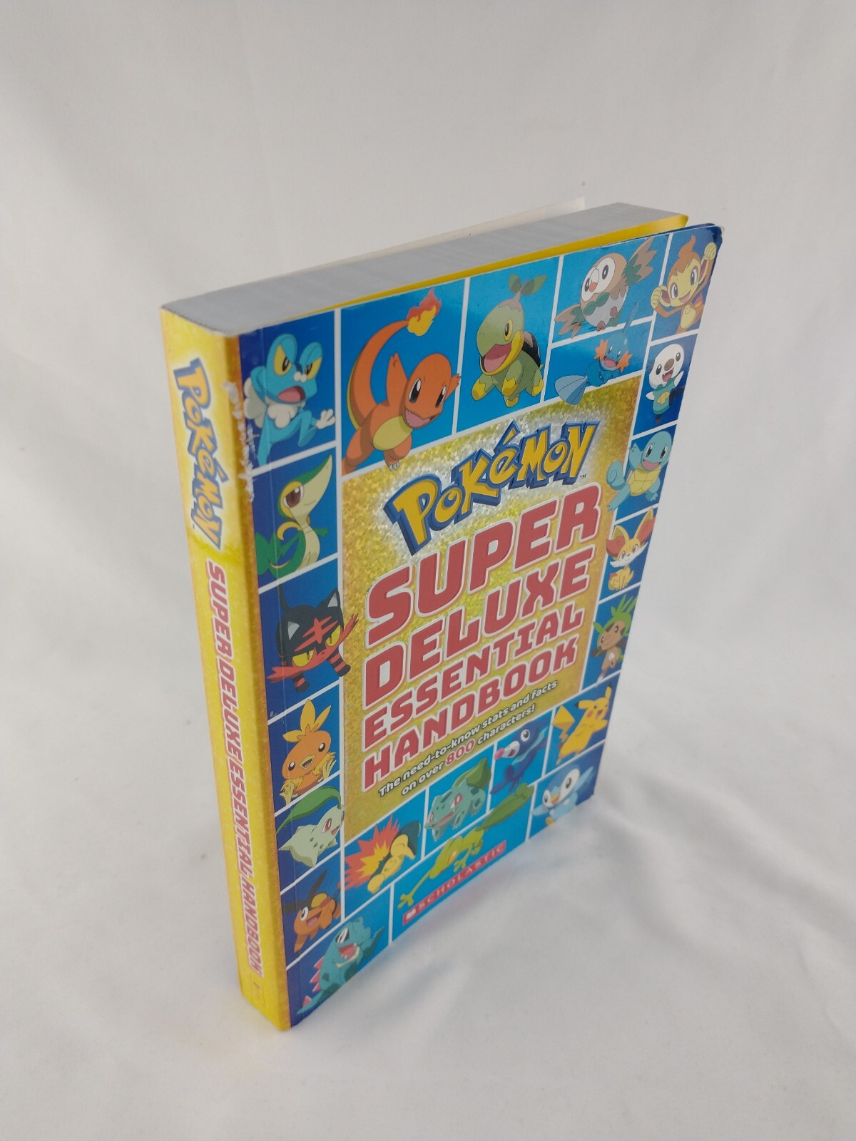 📖 Pokémon Super Deluxe Essential Handbook 2018 Scholastic 496 Pages EUC