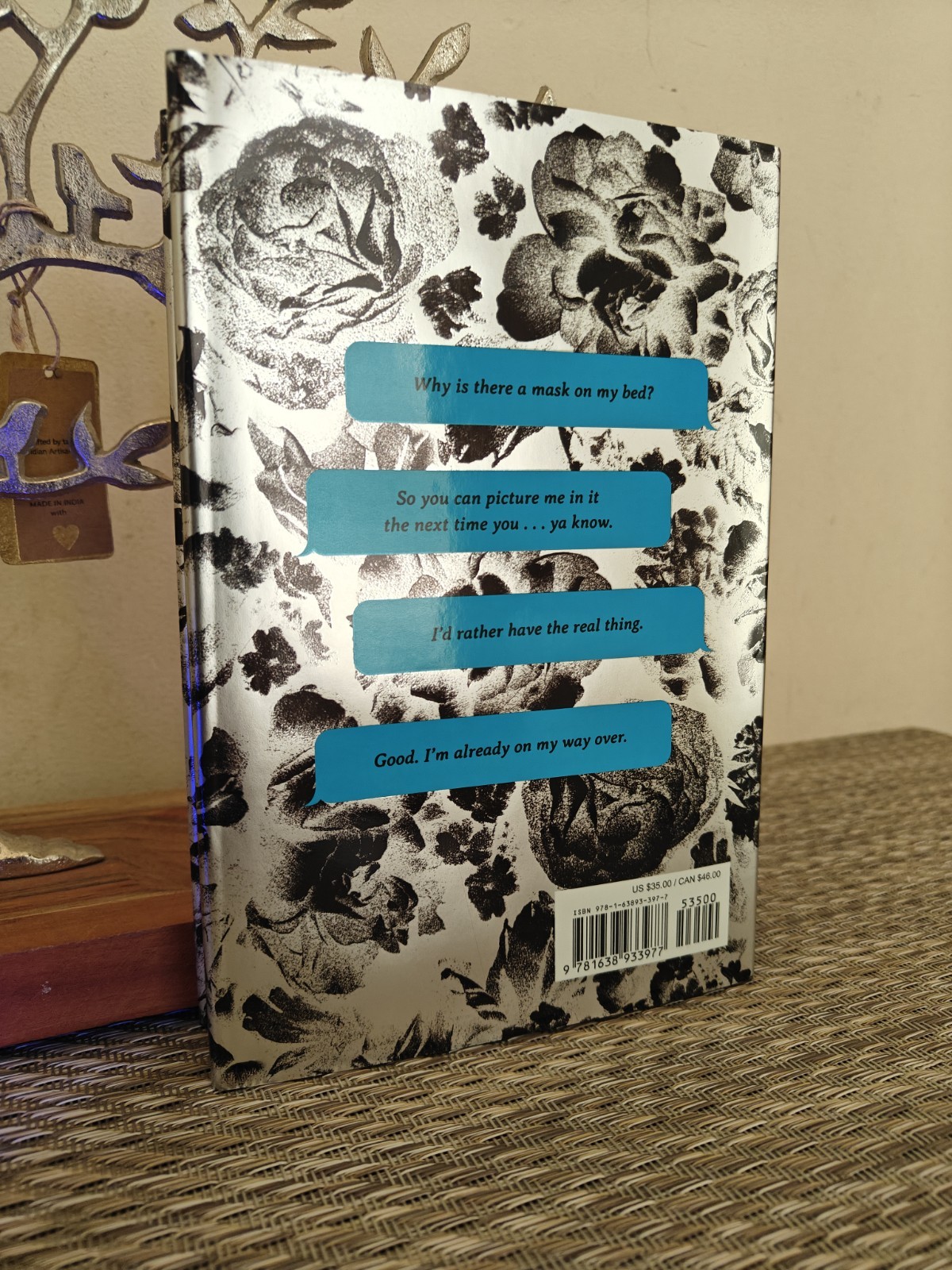 NAVESSA ALLEN LIGHTS OUT COLLECTOR’S AFTER DARK EDITION HARDCOVER BOOK SIGNED