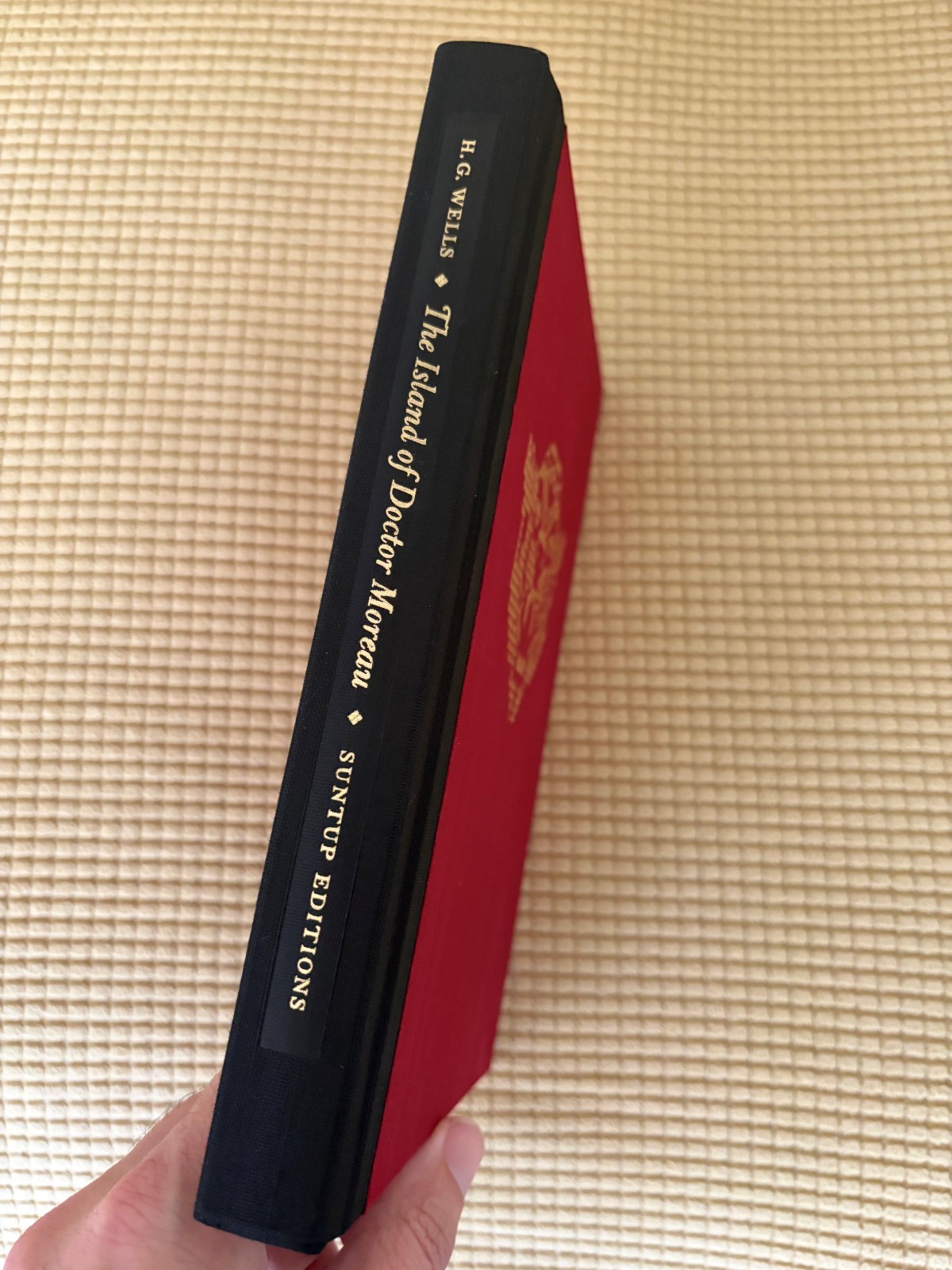 The Island of Doctor Moreau by H.G. Wells Suntup Editions Numbered LIKE NEW