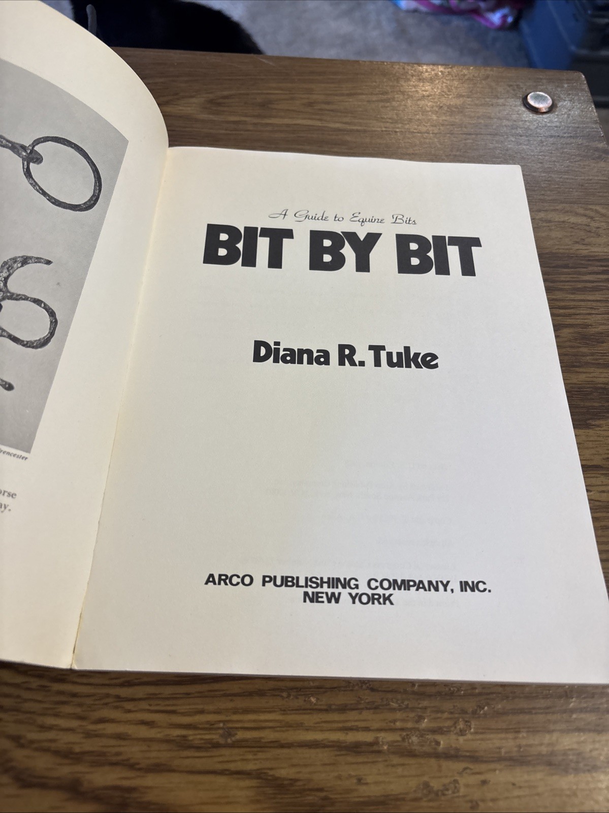 Bit By Bit A Guide to Equine Bits, Diana R.Tuke Softcover 1978 Arco Pub, Horse T
