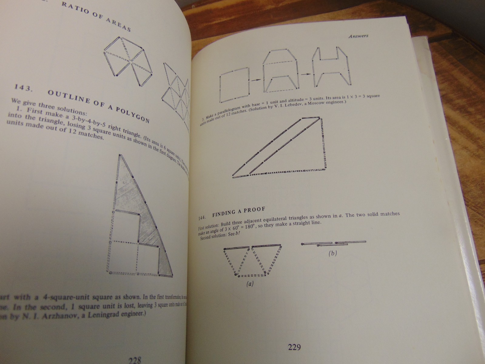 The Moscow Puzzles: 359 Mathematical Recreations By Boris Kordemsky 1972 HC