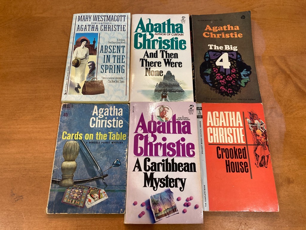 Lot 41 VTG AGATHA CHRISTIE PB Mysteries