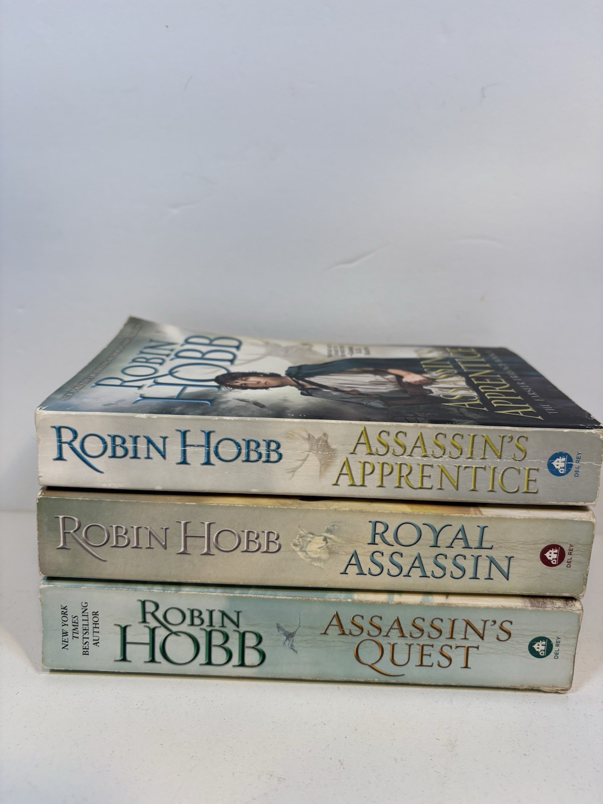 Robin Hobb Farseer Trilogy Assassin’s Apprentice Royal Assassin Quest Book 1-3