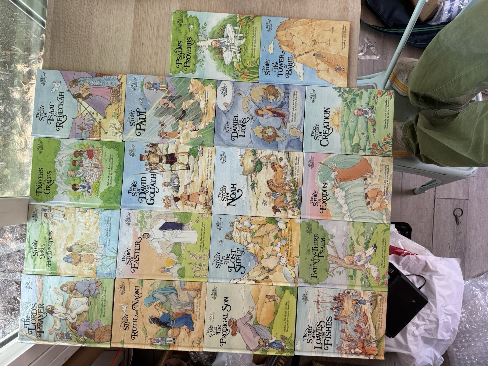 Davidson ALICE IN BIBLELAND Series Vintage 1980s HC Kids Book Lot of 18