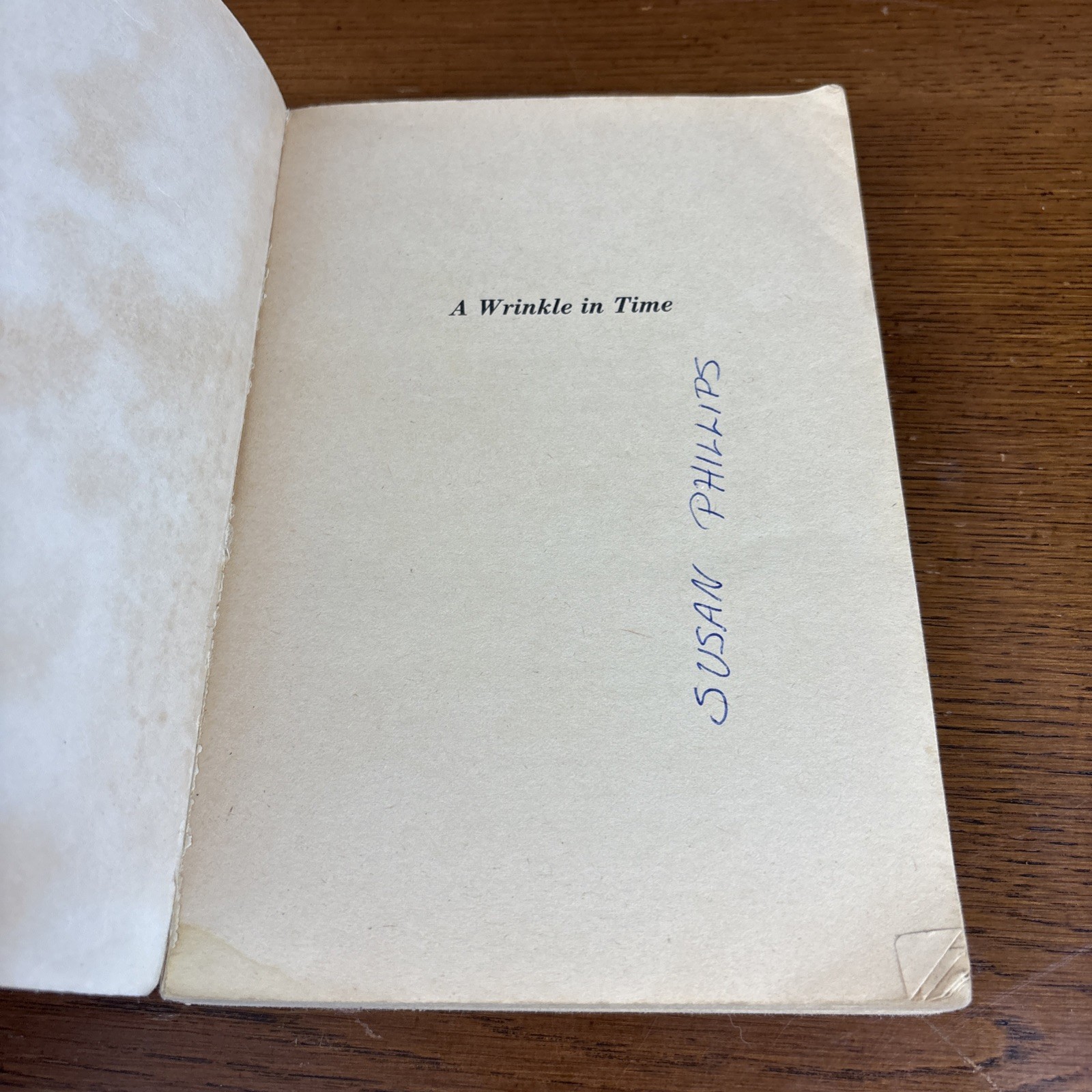 A Wrinkle in Time by Madeleine L’Engle 1975 Dell Yearling