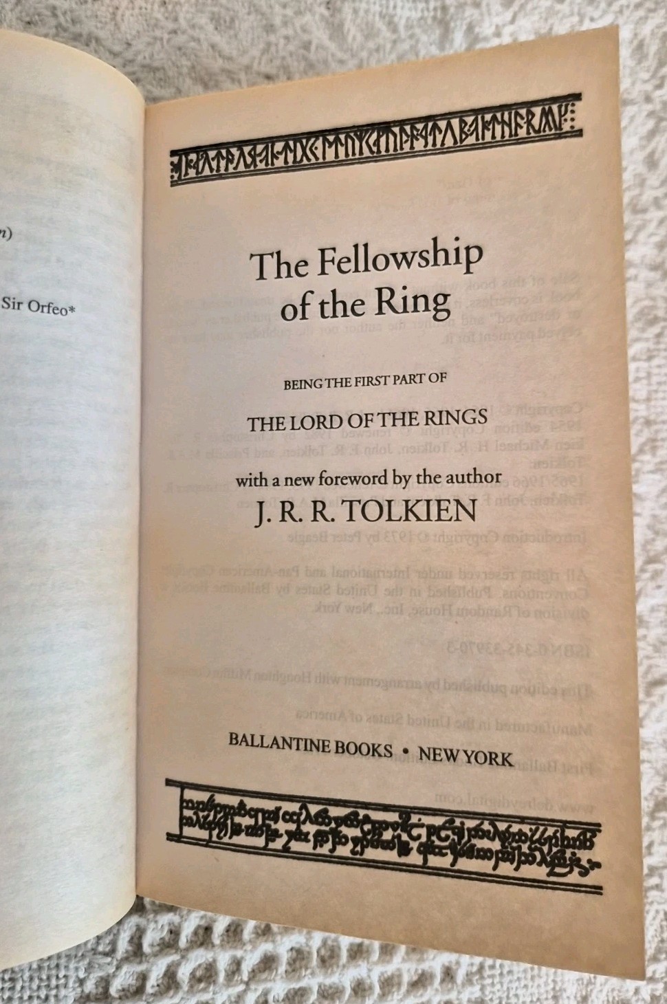 2001 J.R.R. Tolkien Lord of the Rings: The Fellowship of the Ring Paperback Book