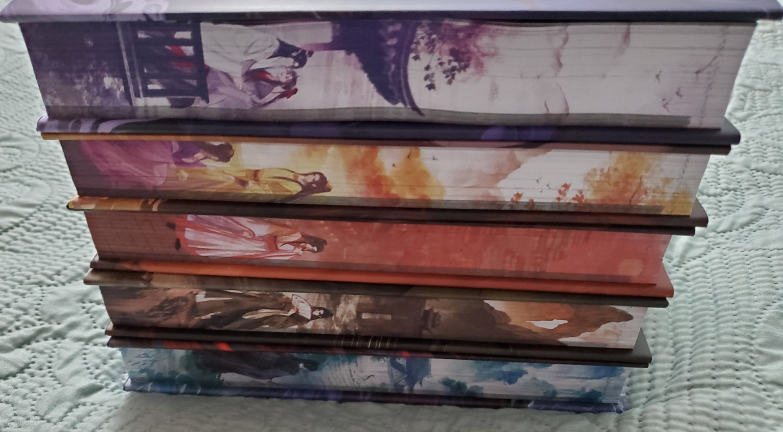Grandmaster of Demonic Cultivation Deluxe Hardcover Vol. 1-5 Set + Postcards