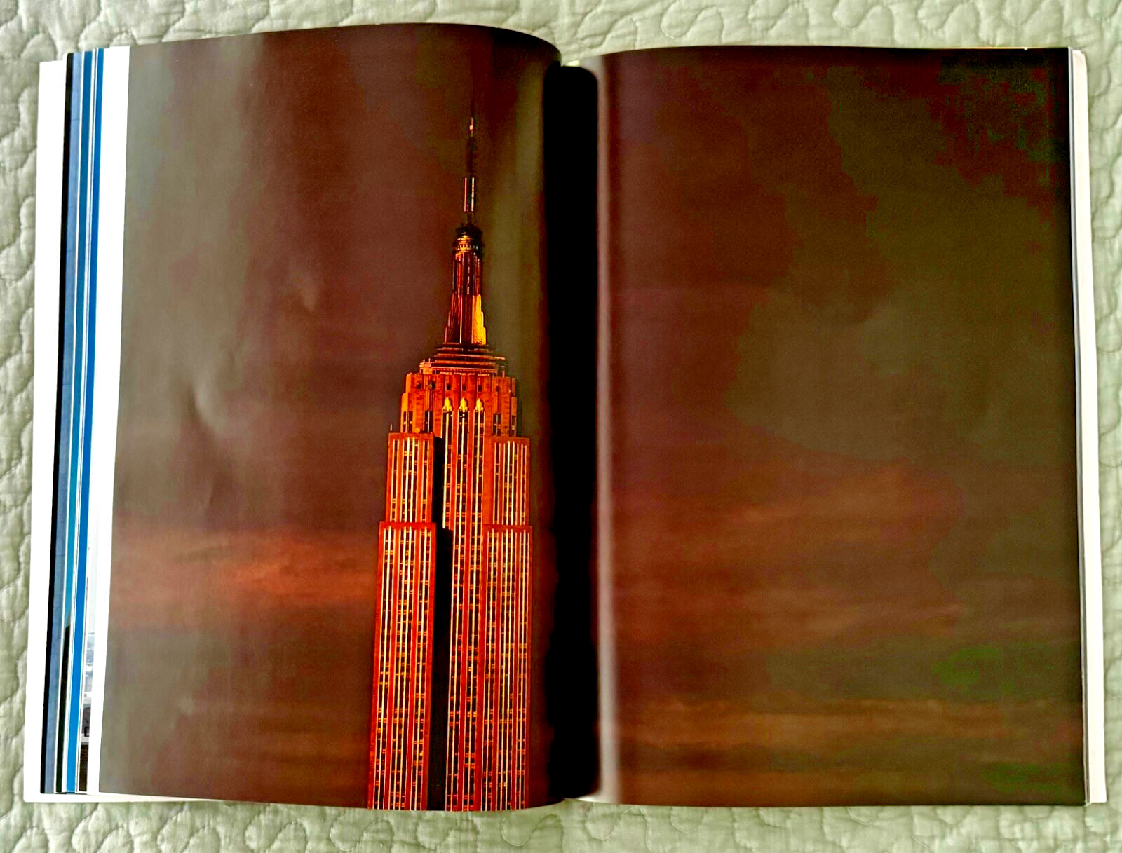 New York in Photographs by Reinhart Wolf 2002, trade paperback, 76 pages, NYC