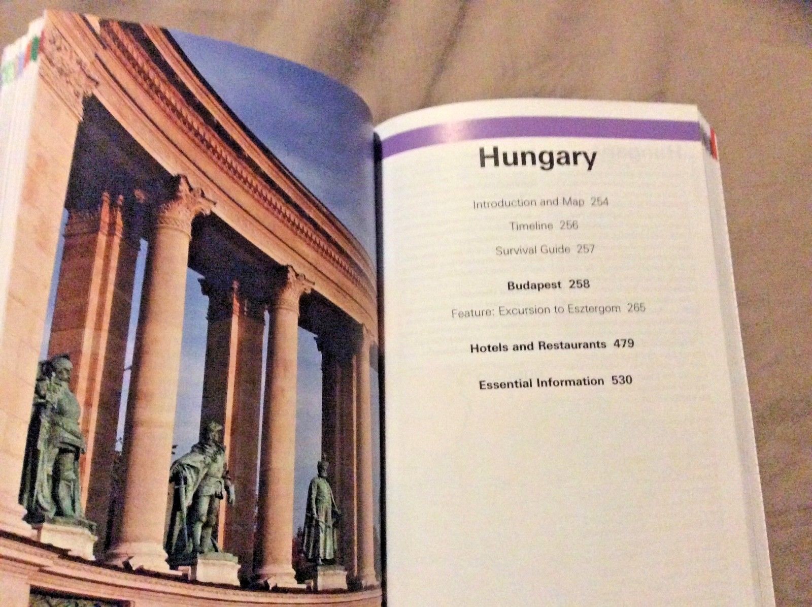 EUROPE TRAVEL BOOK 576 PAGES 19 EDITION