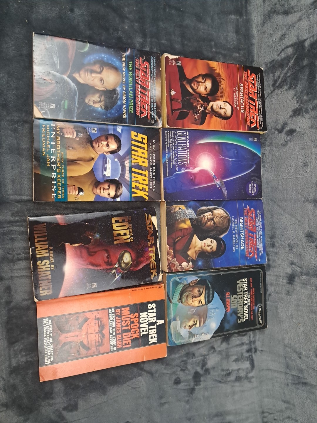 Mixed Lot of 19 Star Trek Books – Mix of books from 70s 80s 90s and 2000s