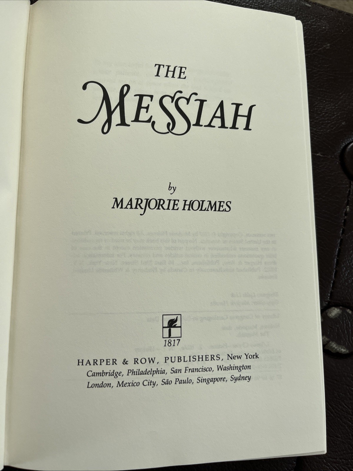 Vintage 1987 paperback book, The MESSIAH, a novel by Marjorie HOLMES, 396 pages