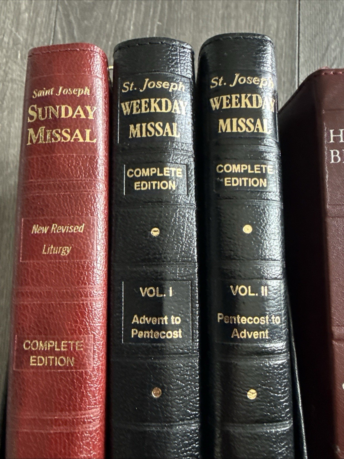 St. Joseph Missals: Complete Gift Box 3-Volume Set Sunday & Weekday Missal