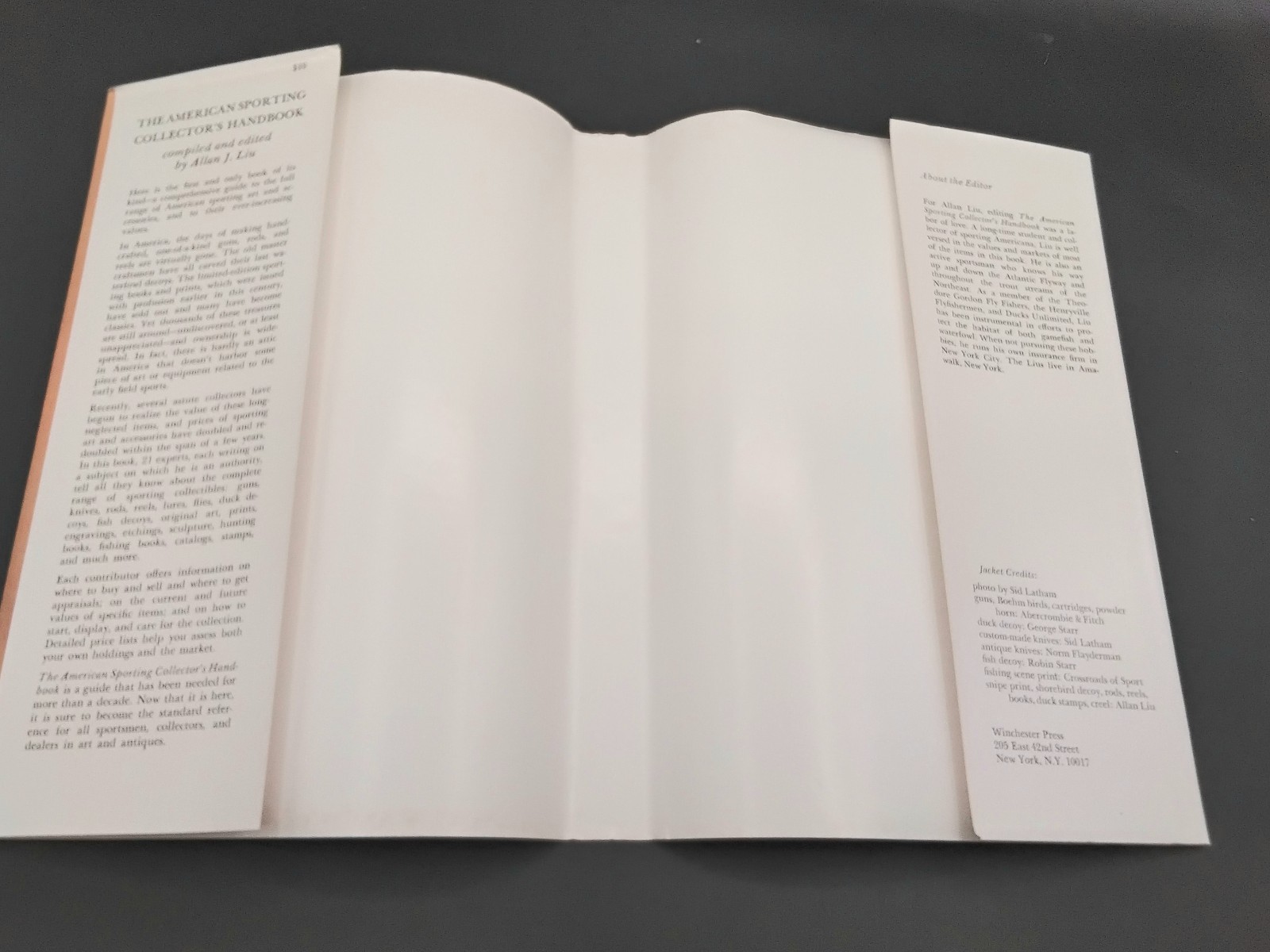 The American Sporting Collectors Handbook (1976) from Allan Liu – 1st EDITION DJ