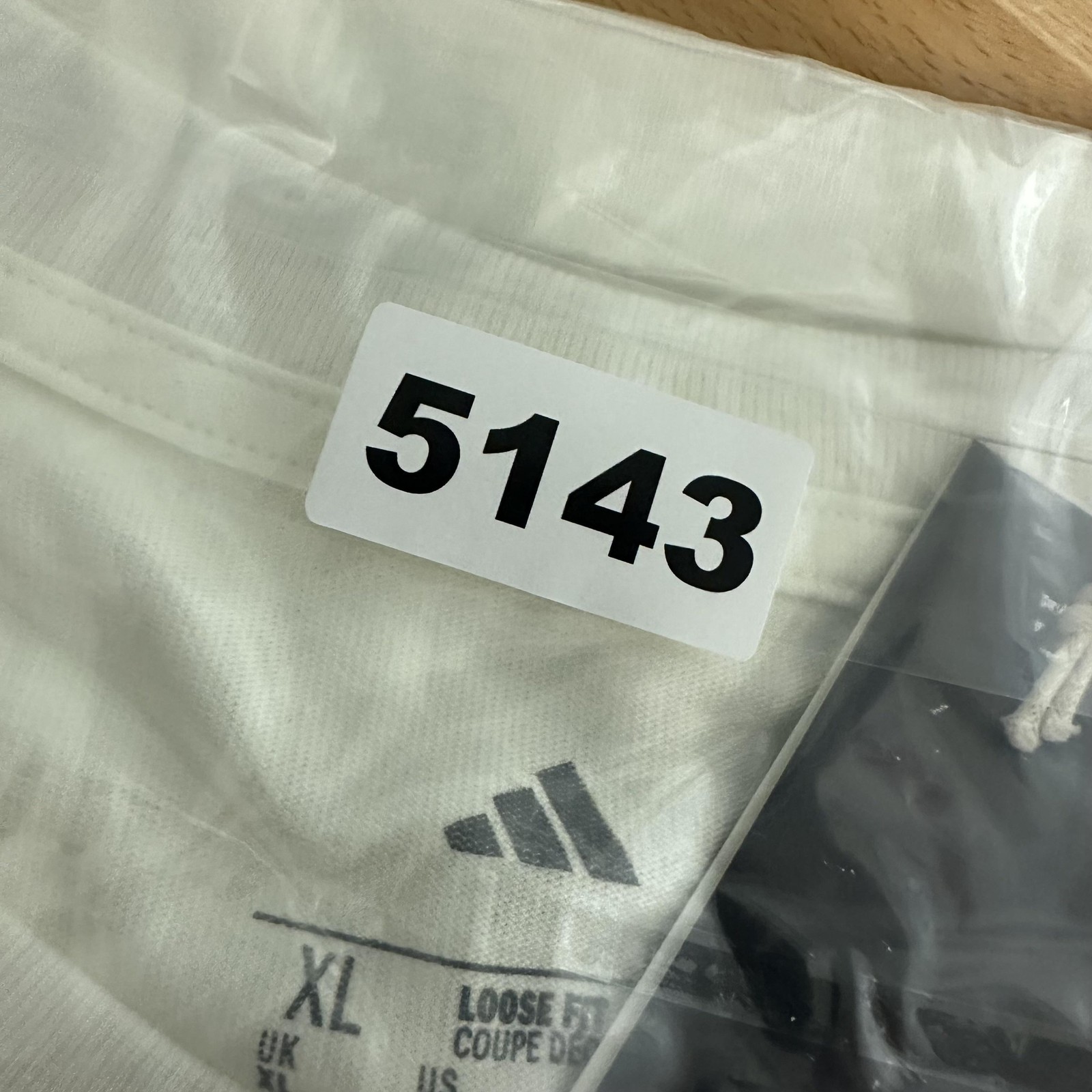 Adidas Shirt Men XL Off White MT Lens Pocket Graphic Loose Fit Cotton Basketball