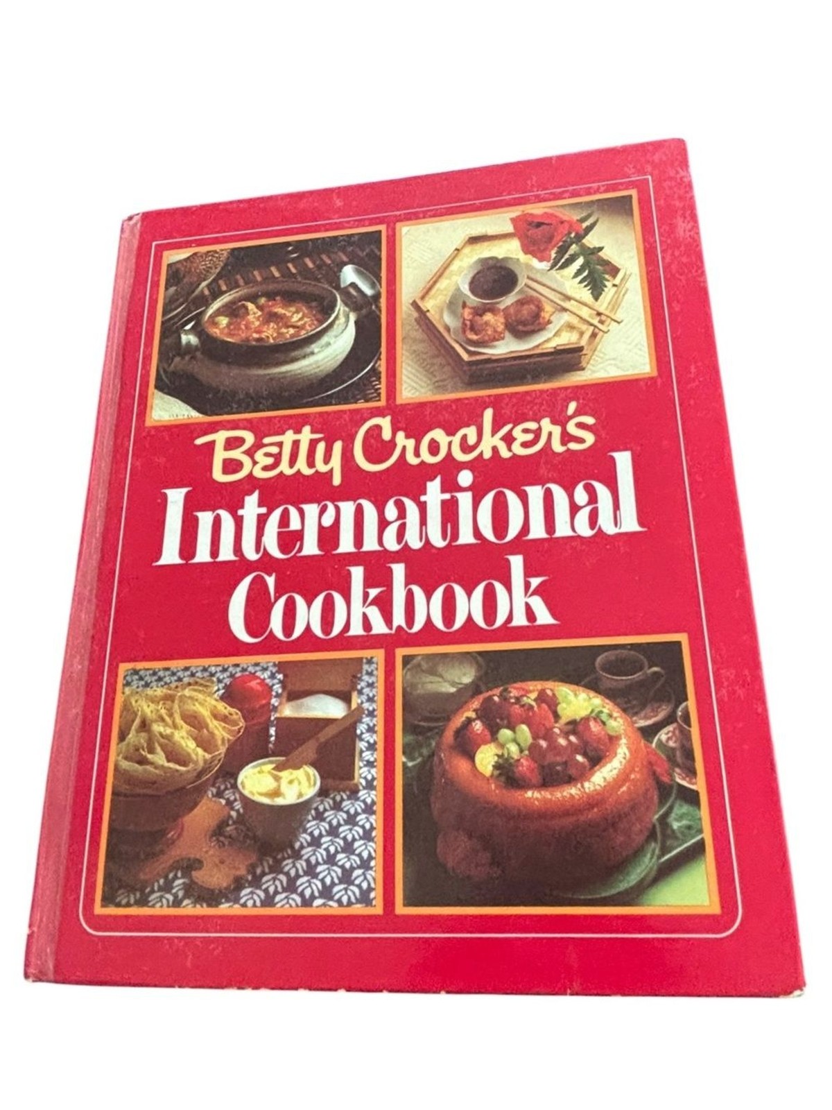 Betty Crocker International Cookbook Hardcover 1980 First Edition USA 372 Pages