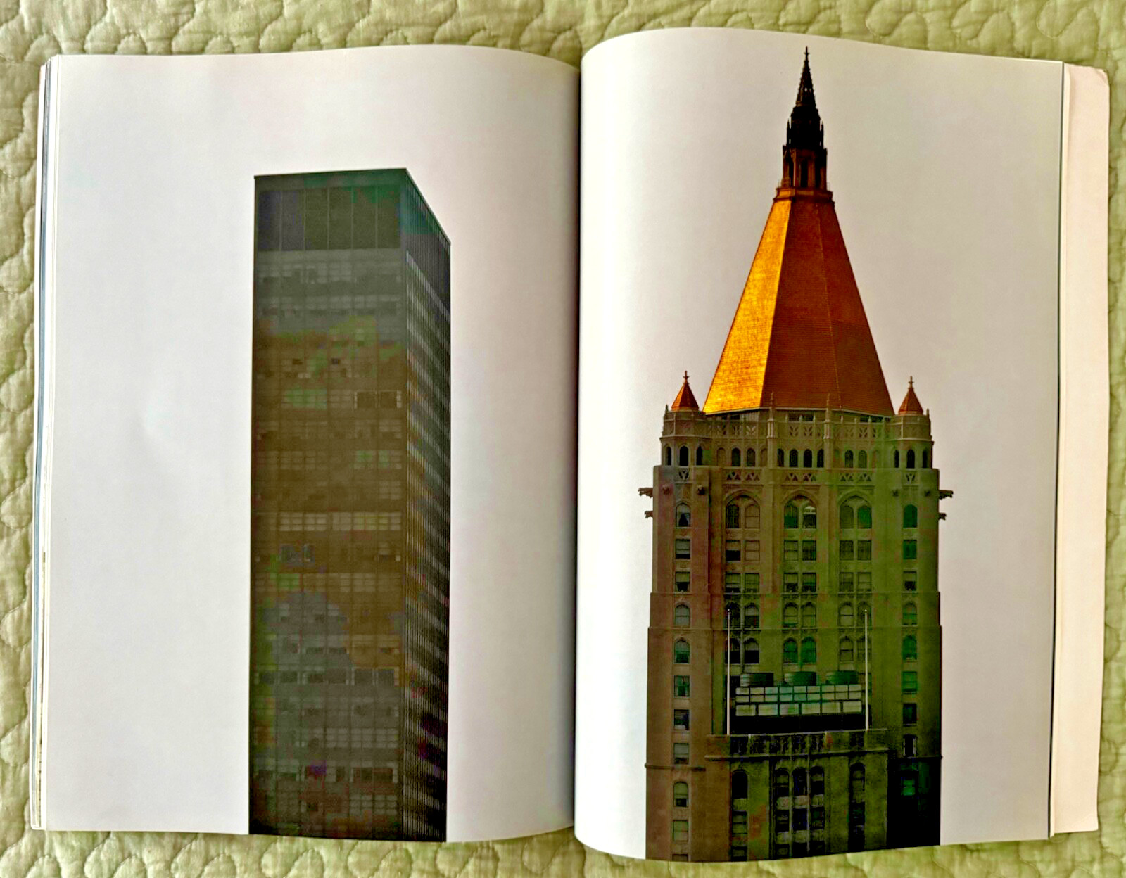 New York in Photographs by Reinhart Wolf 2002, trade paperback, 76 pages, NYC