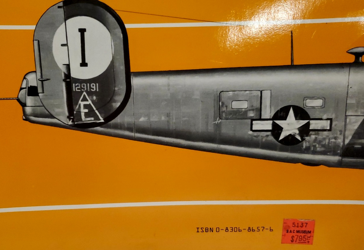 Vintage Famous Aircraft Series The B-24 Liberator Steve Birdsall Arco Pub 1968