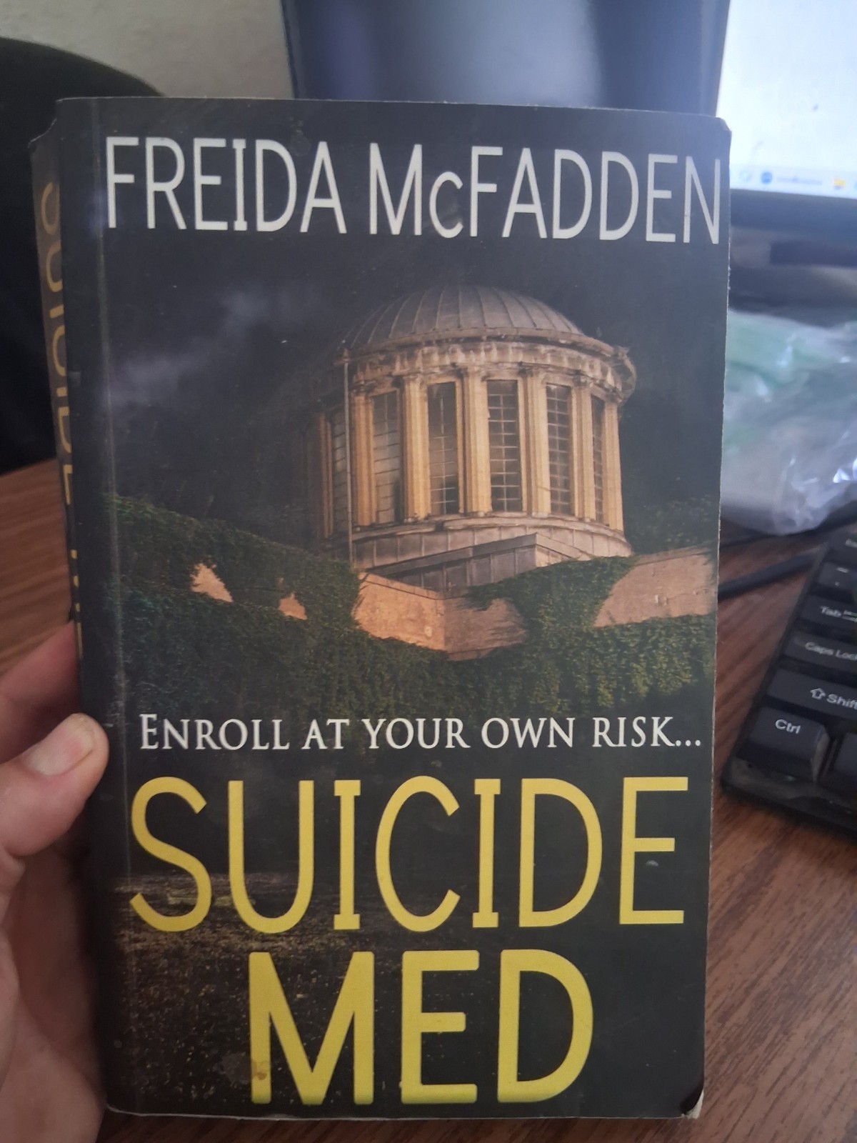 Suicide Med. Author: Freida McFadden. Out Of Print. Authentic