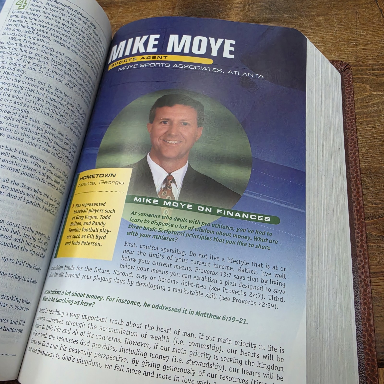 Sports Devotional Bible Zondervan 2002 New International Version NIV Football