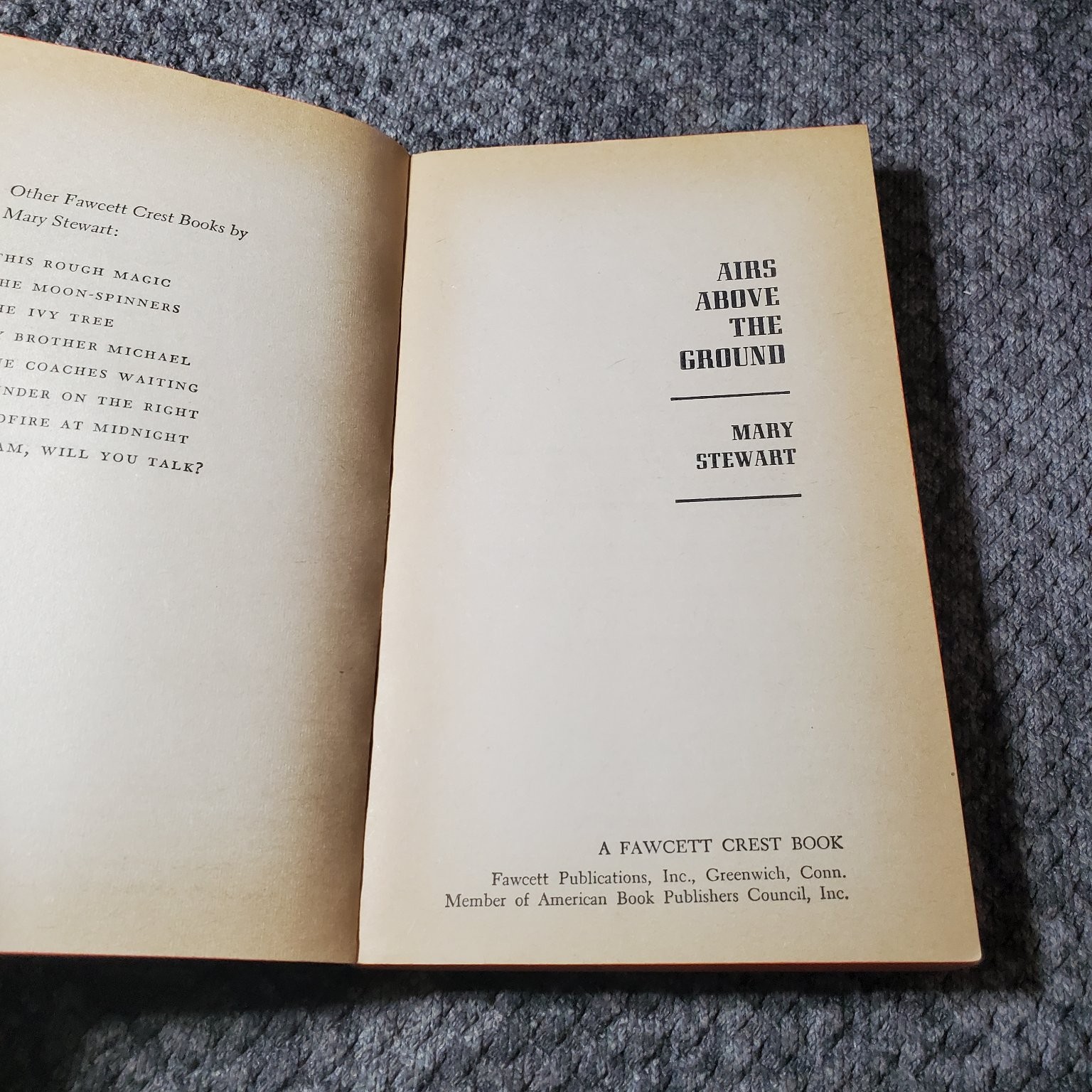 Nine Coaches Waiting Mary Stewart 1969 Reprint Suspense Gothic Romance Fawcett