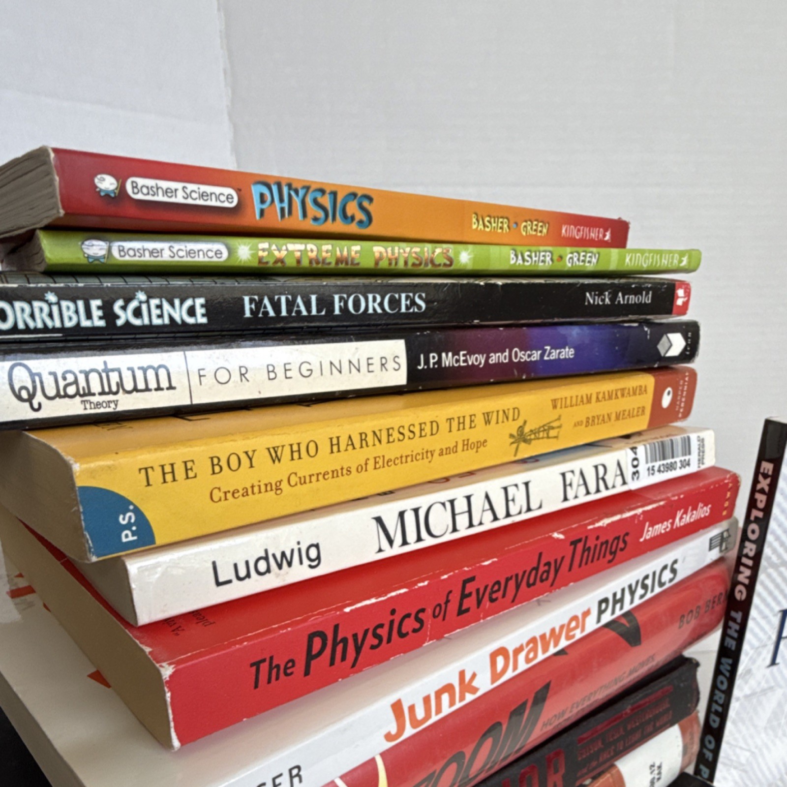 Set of 20 Books For Guest Hollow High School Conceptual Physics Course