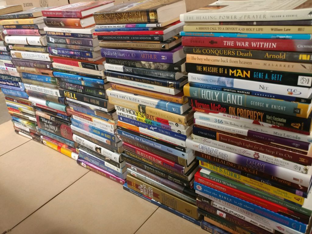 Books by Genre 5 LBS (Pounds) Box Value Lot Sorted Hardback / Paperback MIX SET