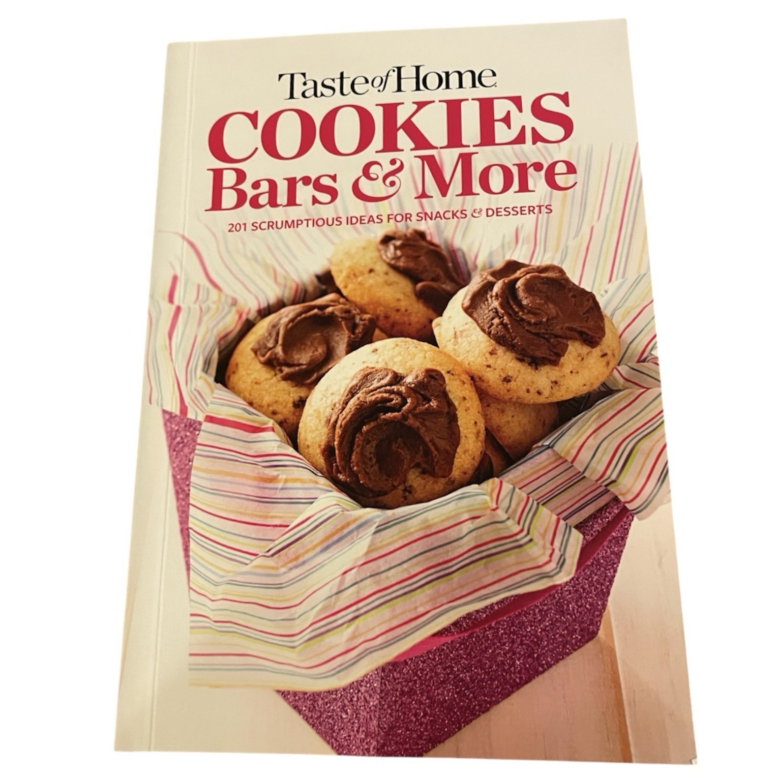 Taste of Home Cookies Bars & More OVER 200 Pages Recipes Cookbook