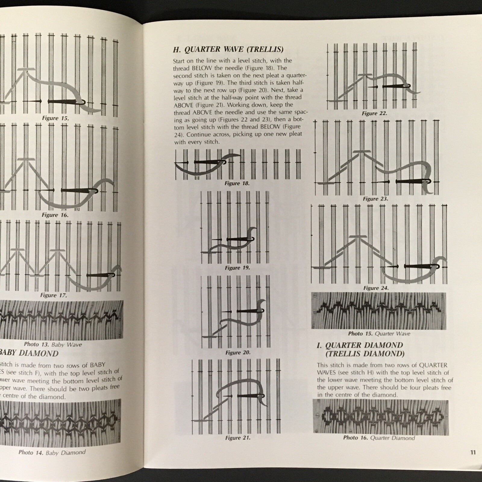 English Smocking Booklet Grace L Knott Doris George and James Webb 1989 44 Pages