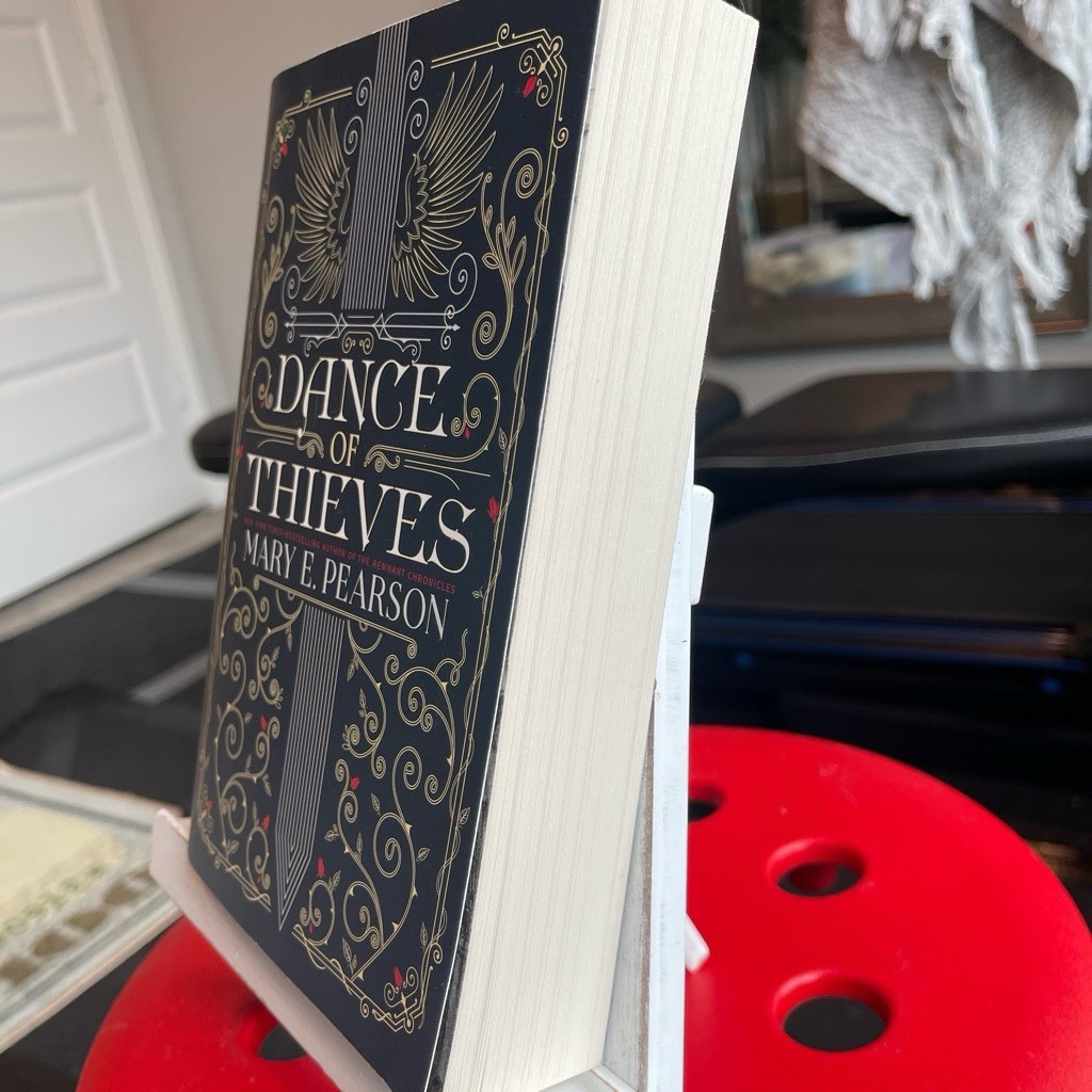 Mary E. Pearson Dance of Thieves 2019 Trade Paperback Square Fish Bonus Material