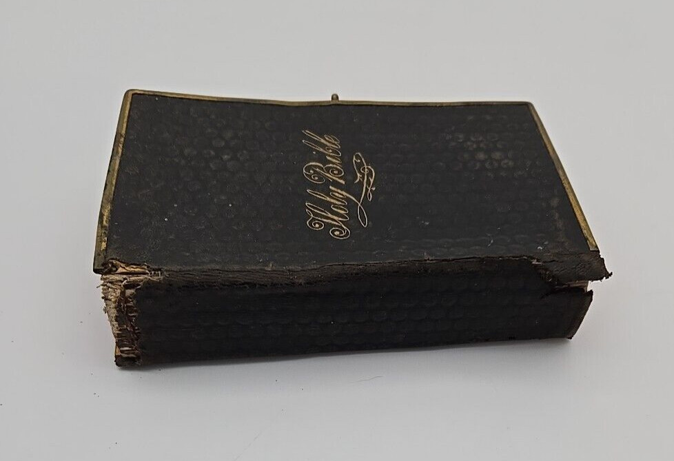 Holy Bible Antique Pocket Size King James 3.5 x 5.5 in. Eyre and Spottiswoode