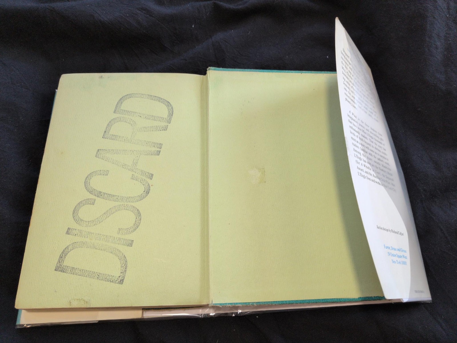 A Wind In The Door Madeleine L’engle First Edition First Printing