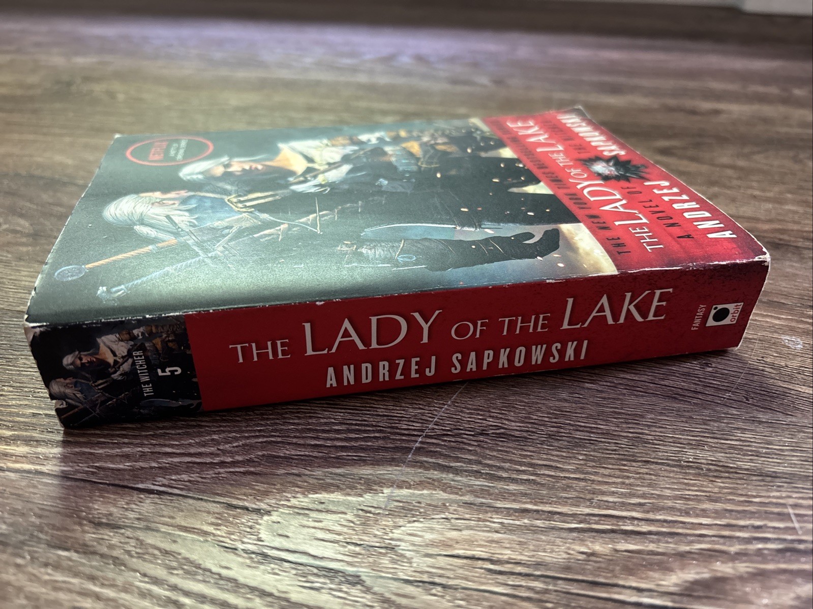 The Lady of the Lake (The Witcher, 5) – Andrzej Sapkowski Netflix – Y606