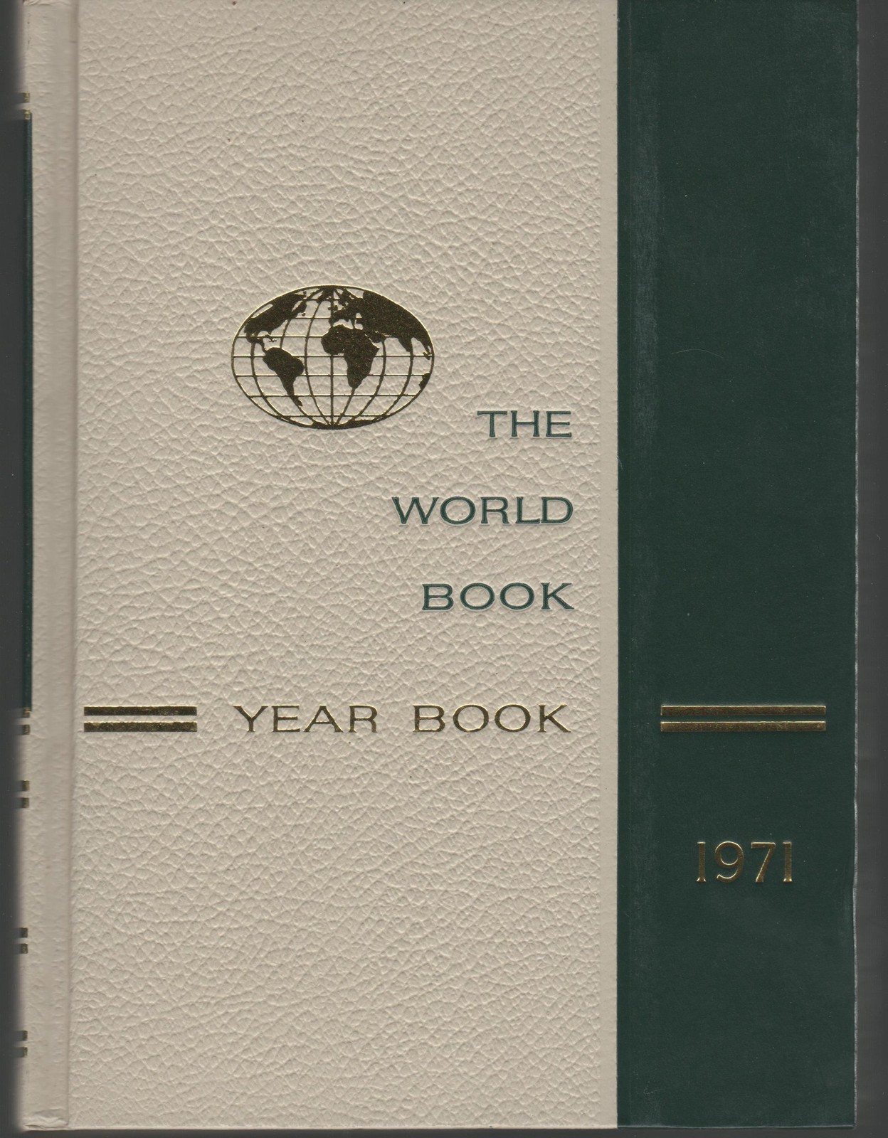 World Book Year Book 1971 – Field Enterprised Educational Corporation – Good…