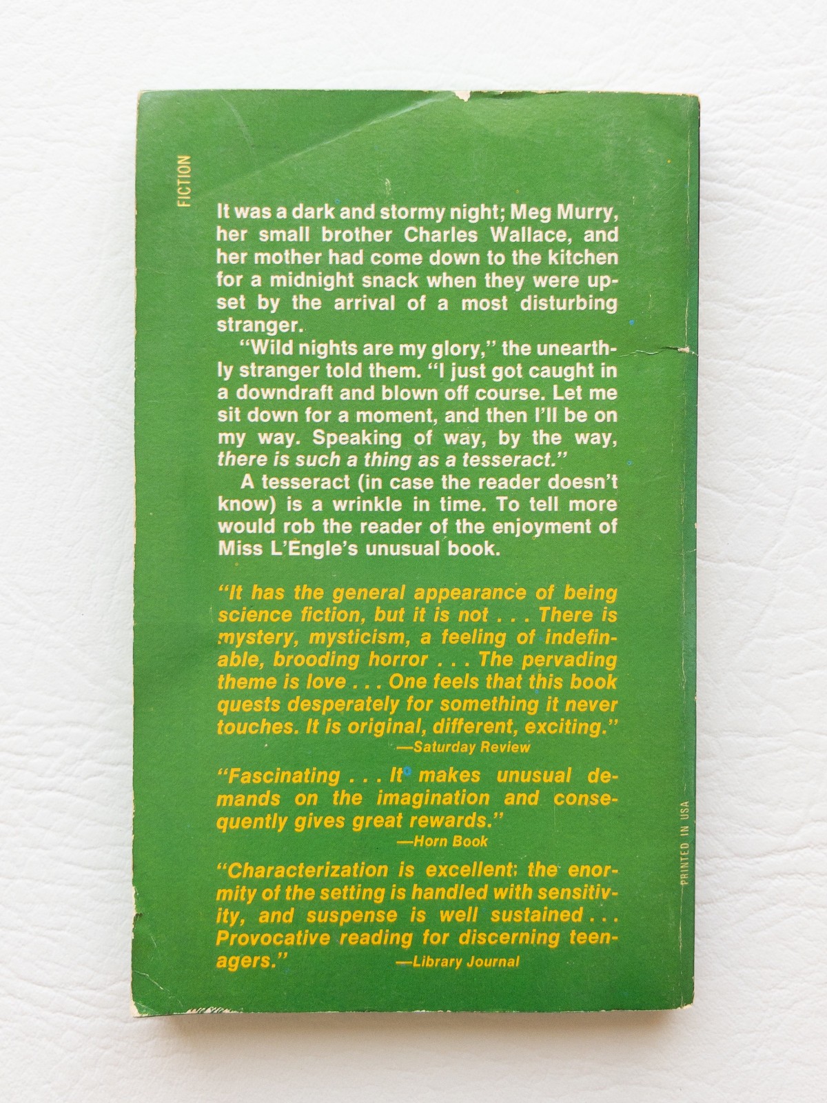 A Wrinkle in Time Madeleine L’Engle Dell Laurel-Leaf PB 1976 Stranger Things