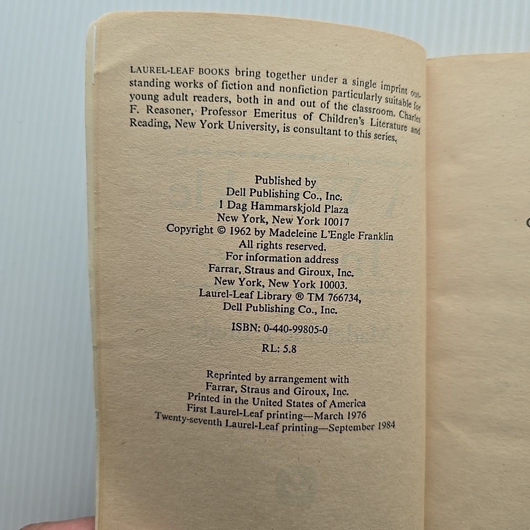 A Wrinkle in Time – Madeleine L’Engle PB 1984 Dell Laurel Leaf (Stranger Things)