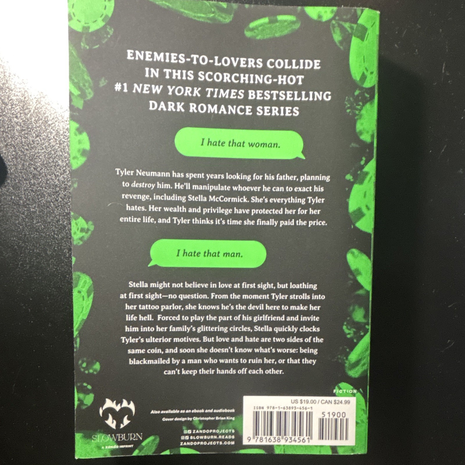 Navessa Allen Game On (Into Darkness) Dark Romance Enemies-to-Lovers Paperback