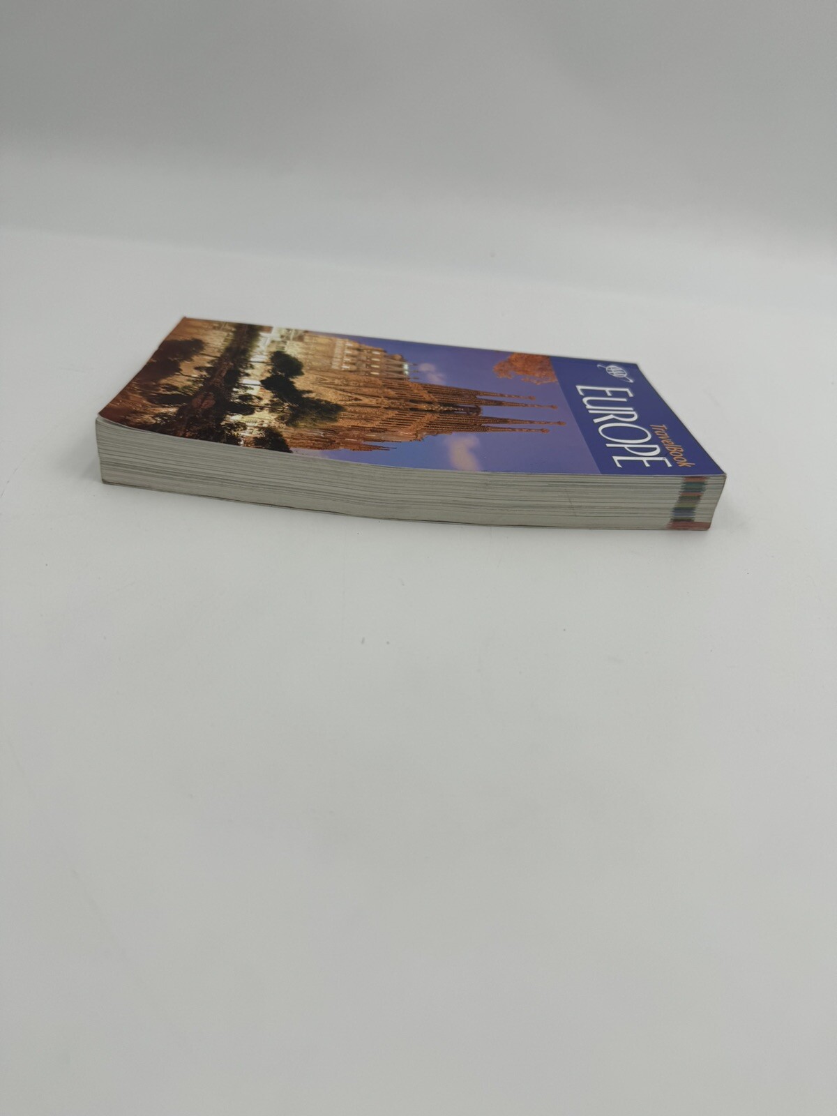 AAA Travelbook Europe Guide to Premier Destinations 2020 21st. Edition 576 pages