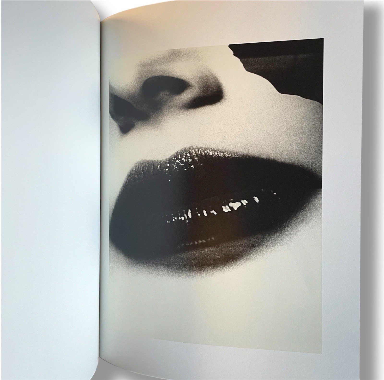 LOS ANGELES x SHINJUKU by Daido Moriyama, Avo Tavitian 76 pages NAZRAELI PRESS