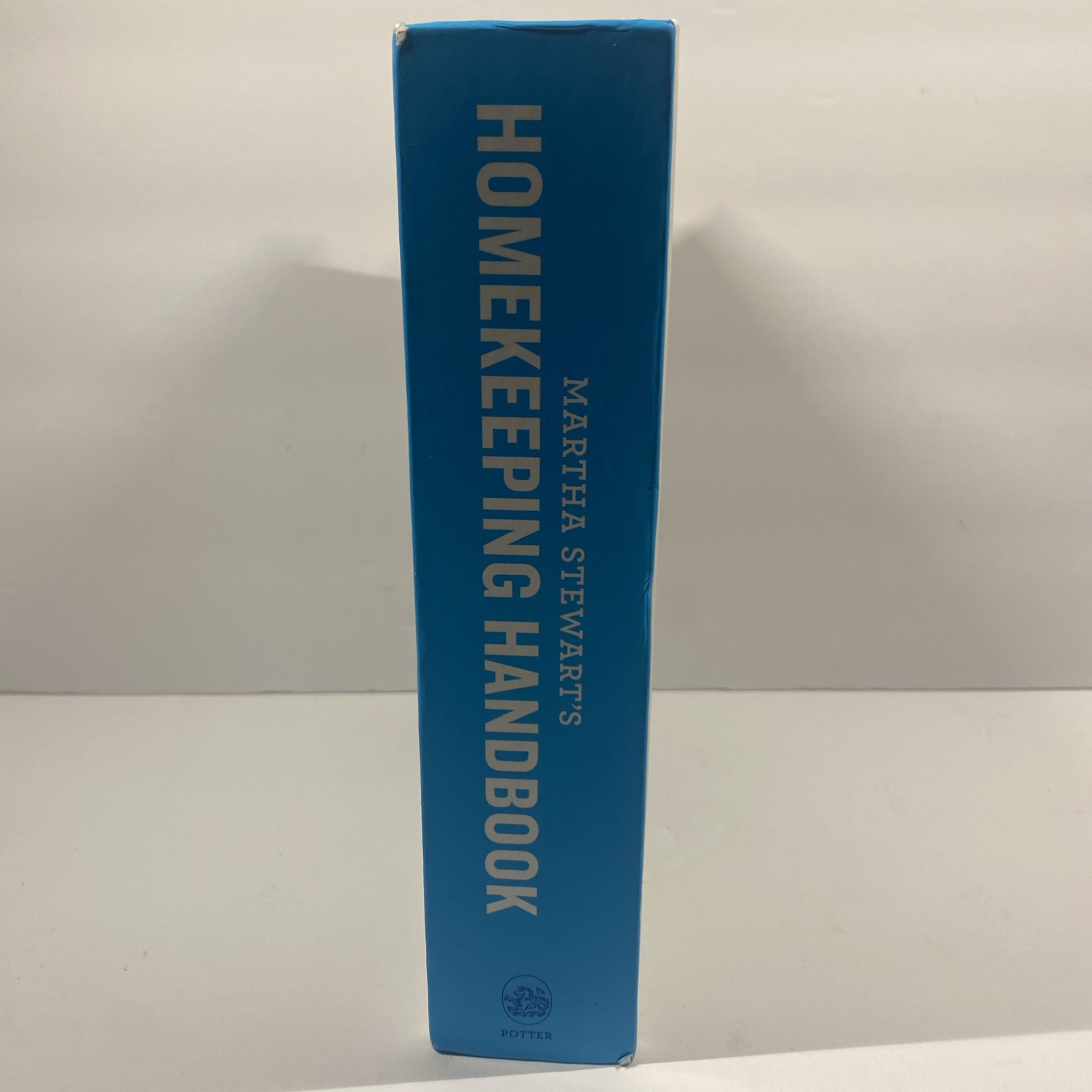 Martha Stewart Homekeeping Handbook First Edition HB book 2006 home house decor
