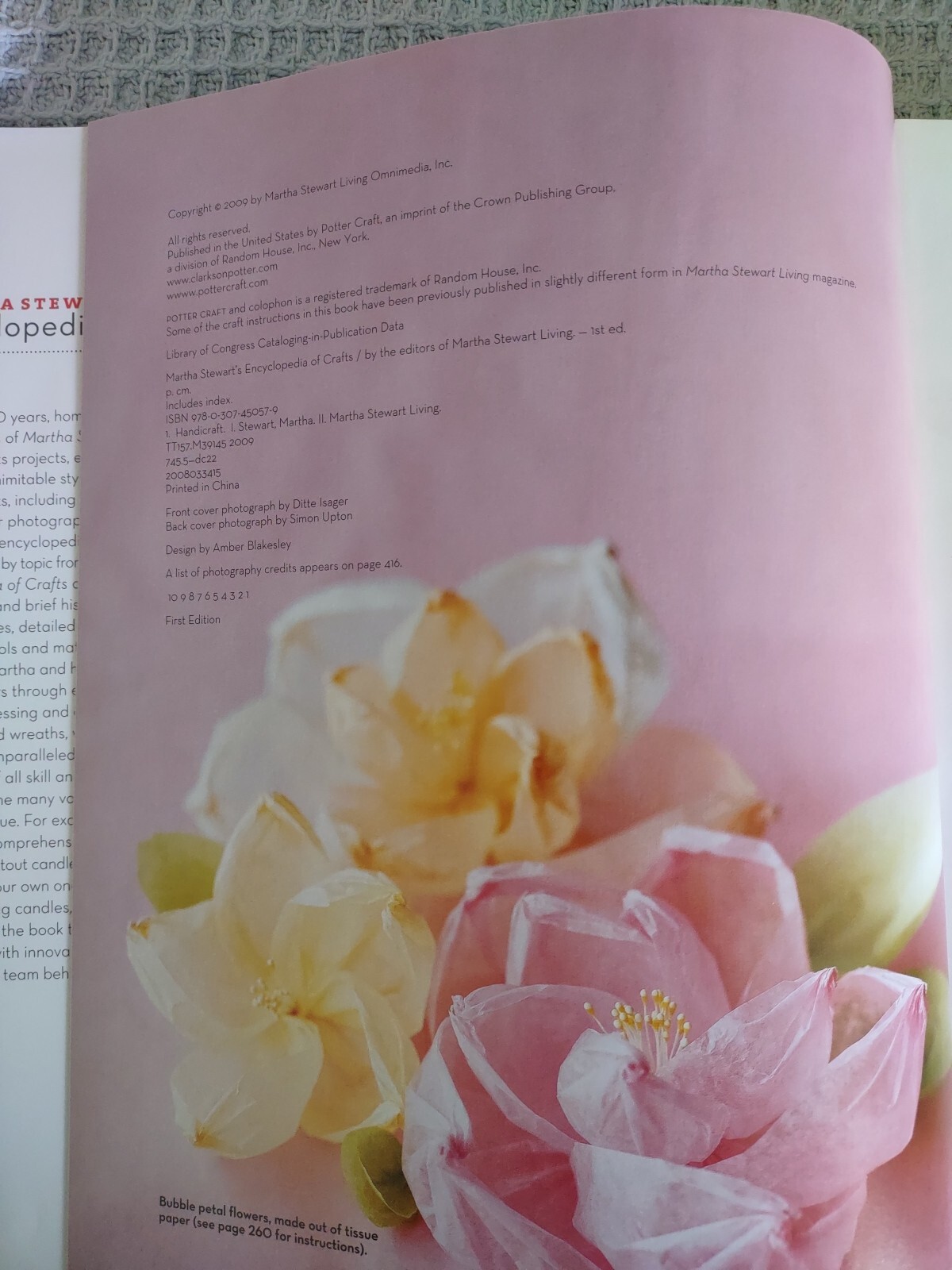 2009 First Edition Hardcover Book: Martha Stewart’s Encyclopedia Of Crafts
