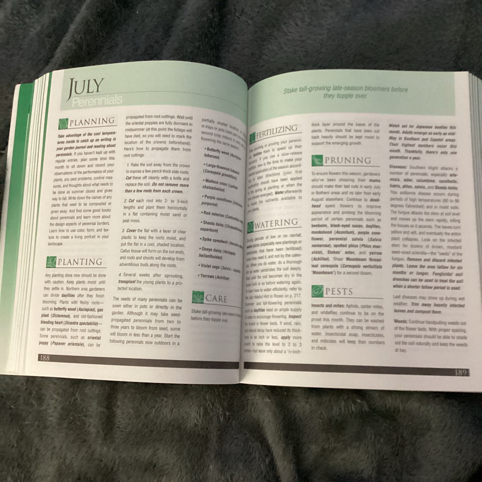Month-by-Month Gardening in Mississippi by Bob Polomski and Robert Polomski…