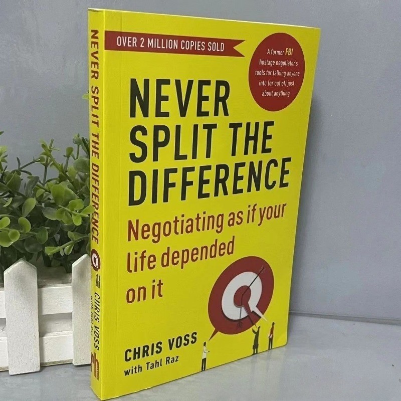 Never Split the Difference By Chris Voss Brand New Paperback – Free Shipping USA