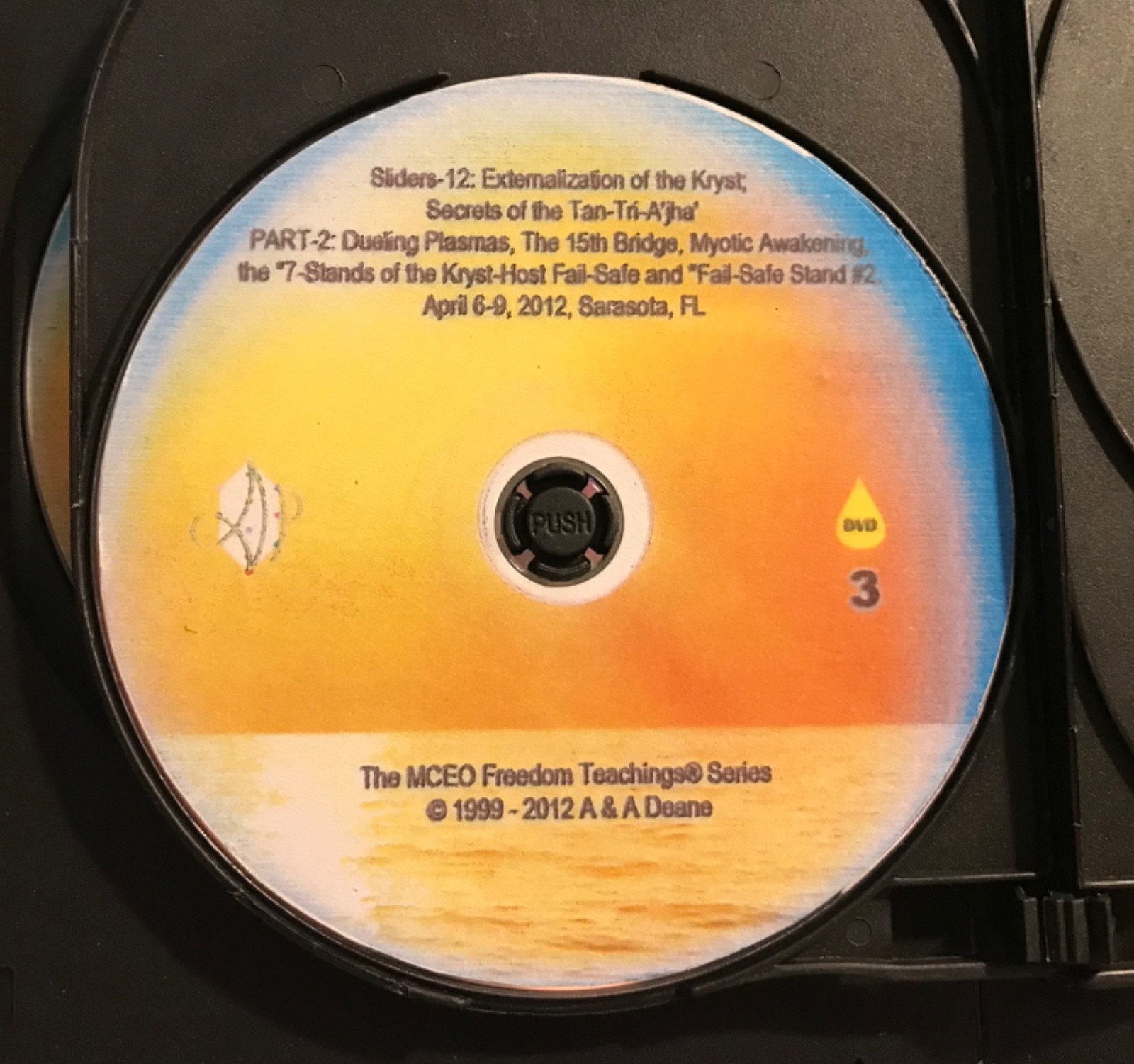 VOYAGERS, ASHAYANA DEANE, Sliders 12 Part2 BOOKLET, 44 Pages & DVD’s (3)