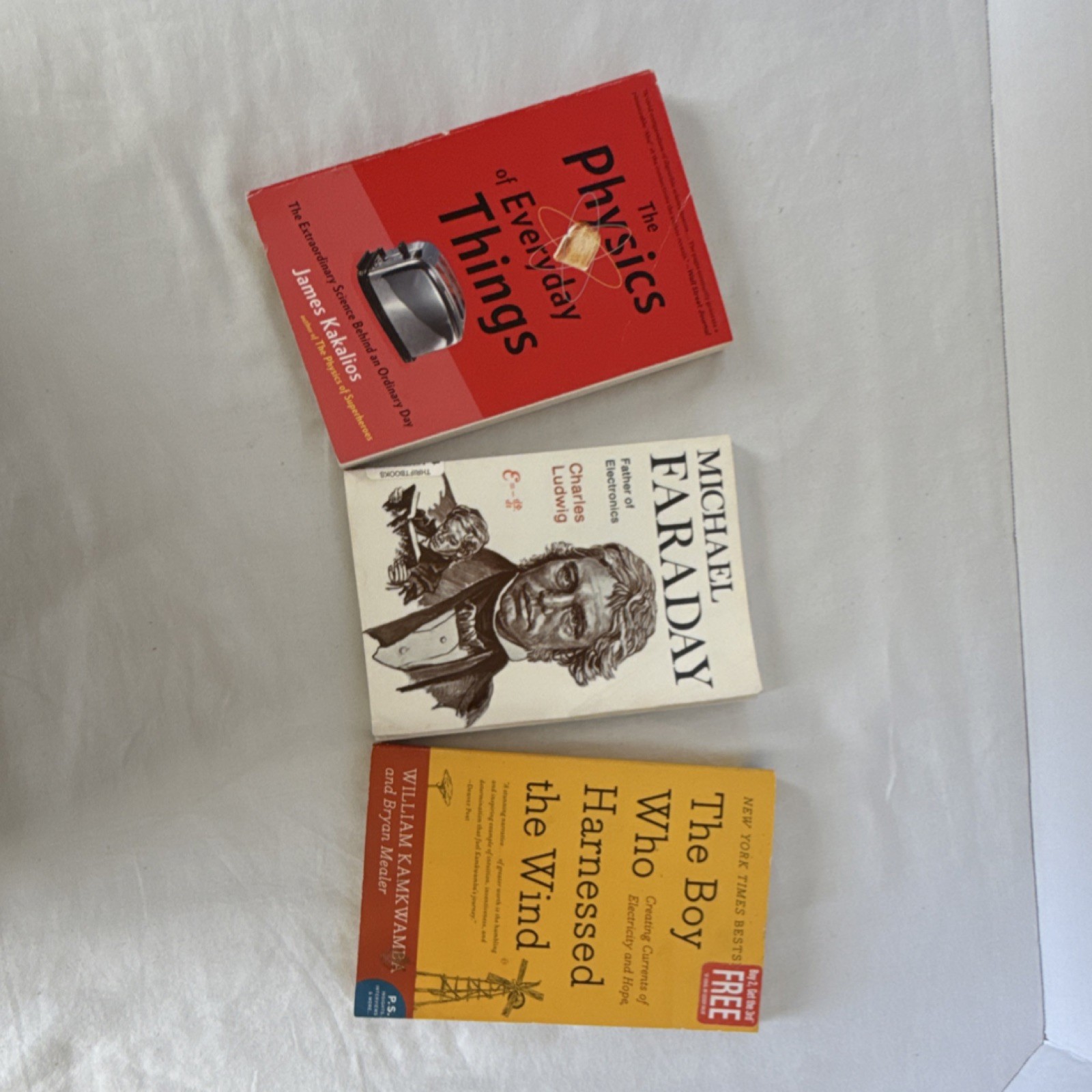 Set of 20 Books For Guest Hollow High School Conceptual Physics Course