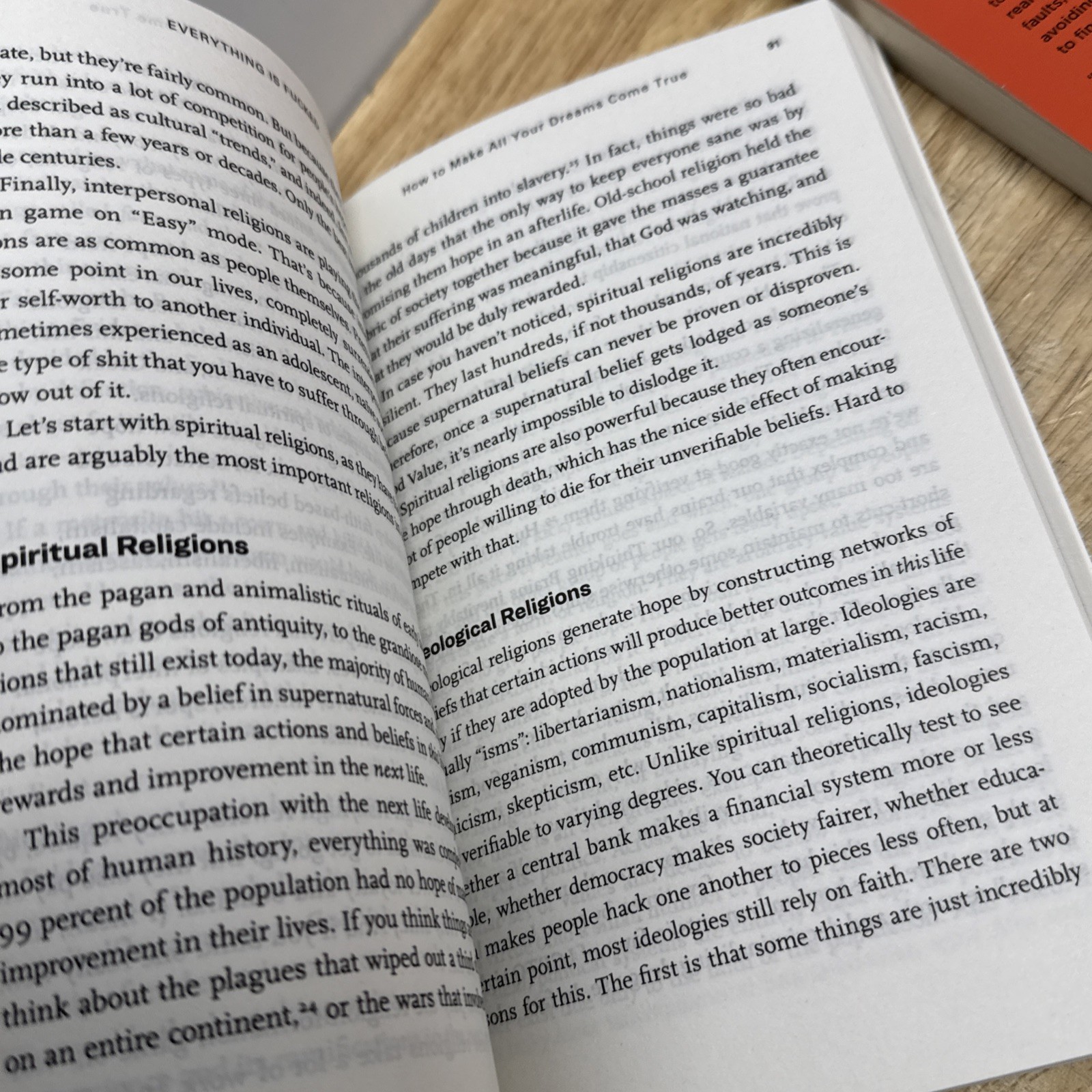 Everything is Fucked and Subtle Art of Not Giving a Fuck (PAPERBACK) MARK MANSON