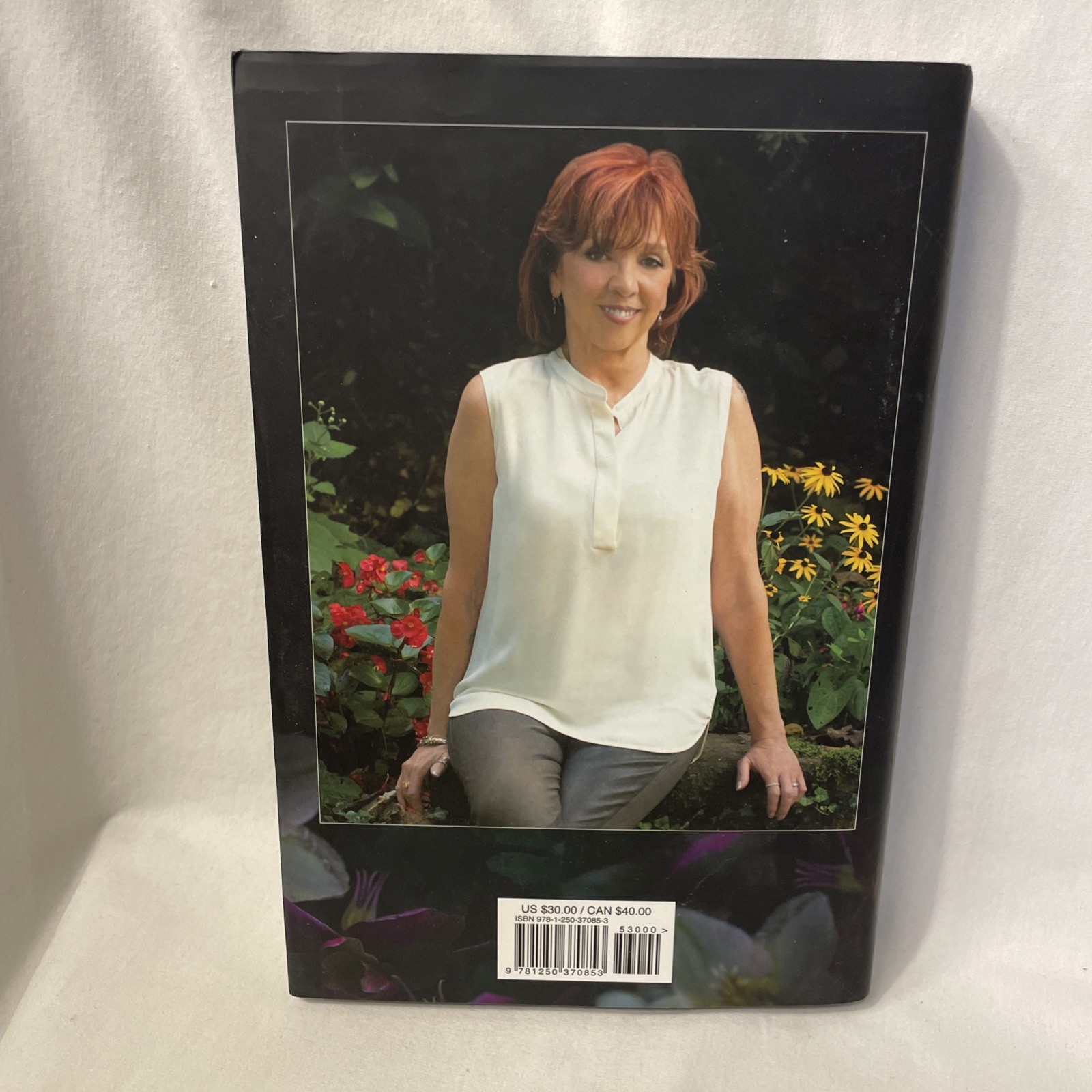 Hidden Nature by Nora Roberts (2025, Hardcover) A Romantic Suspense Novel 1st ed