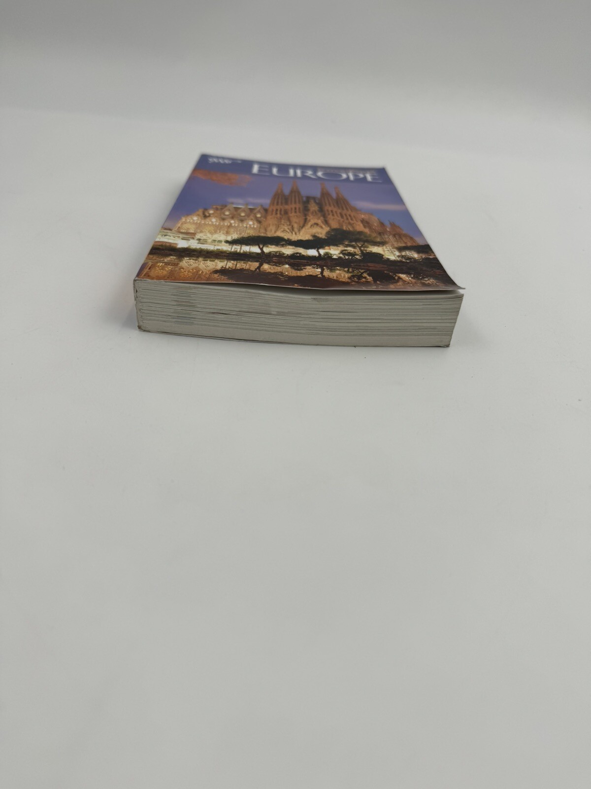 AAA Travelbook Europe Guide to Premier Destinations 2020 21st. Edition 576 pages