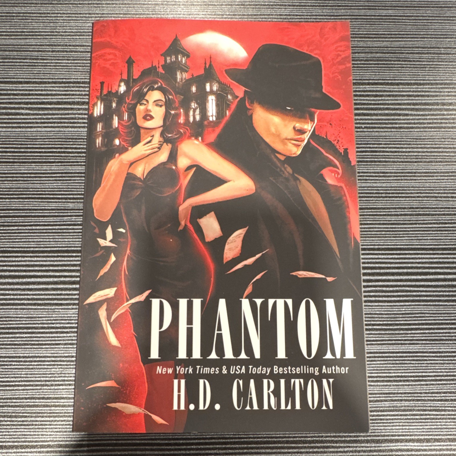 H.D. Carlton Phantom Trade Paperback 2025 Zando Contemporary Romance Suspense