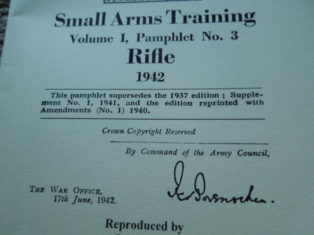 WW2 British Small Arms Enfield Rifle Manual 1942 English Translation 44 Pages